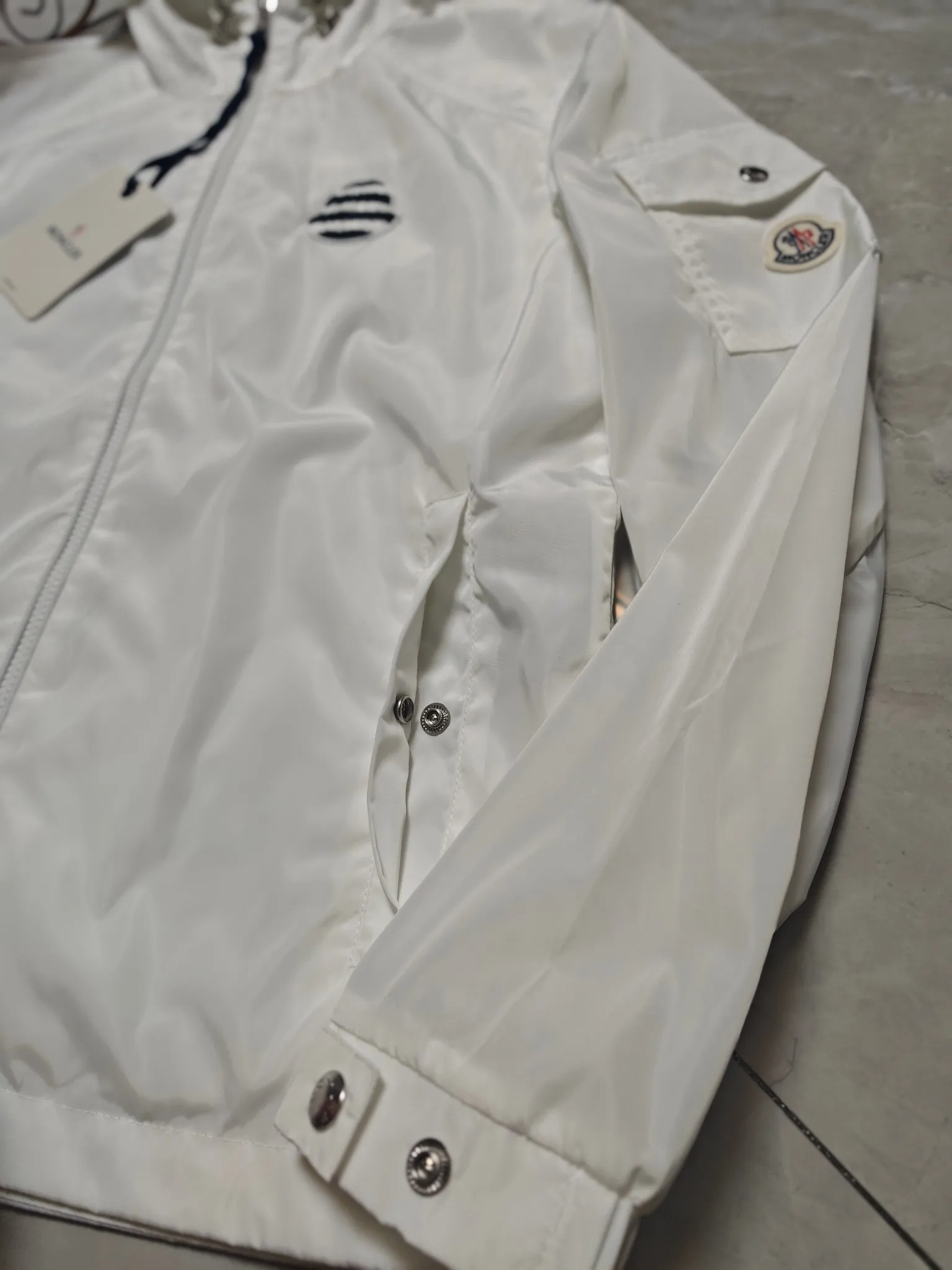 Moncler Classic ； ， LOGO ， ：Black，White， Navy Blue Sizes：1．2．3．4．5，〈M 3XL